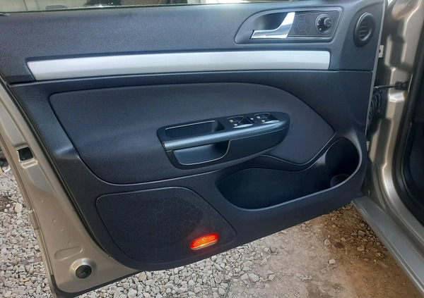 Skoda Octavia cena 20900 przebieg: 243866, rok produkcji 2010 z Oborniki małe 352